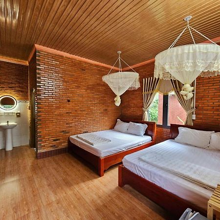 Thuy Tien Eco Lodge Cát Tiên Exterior foto