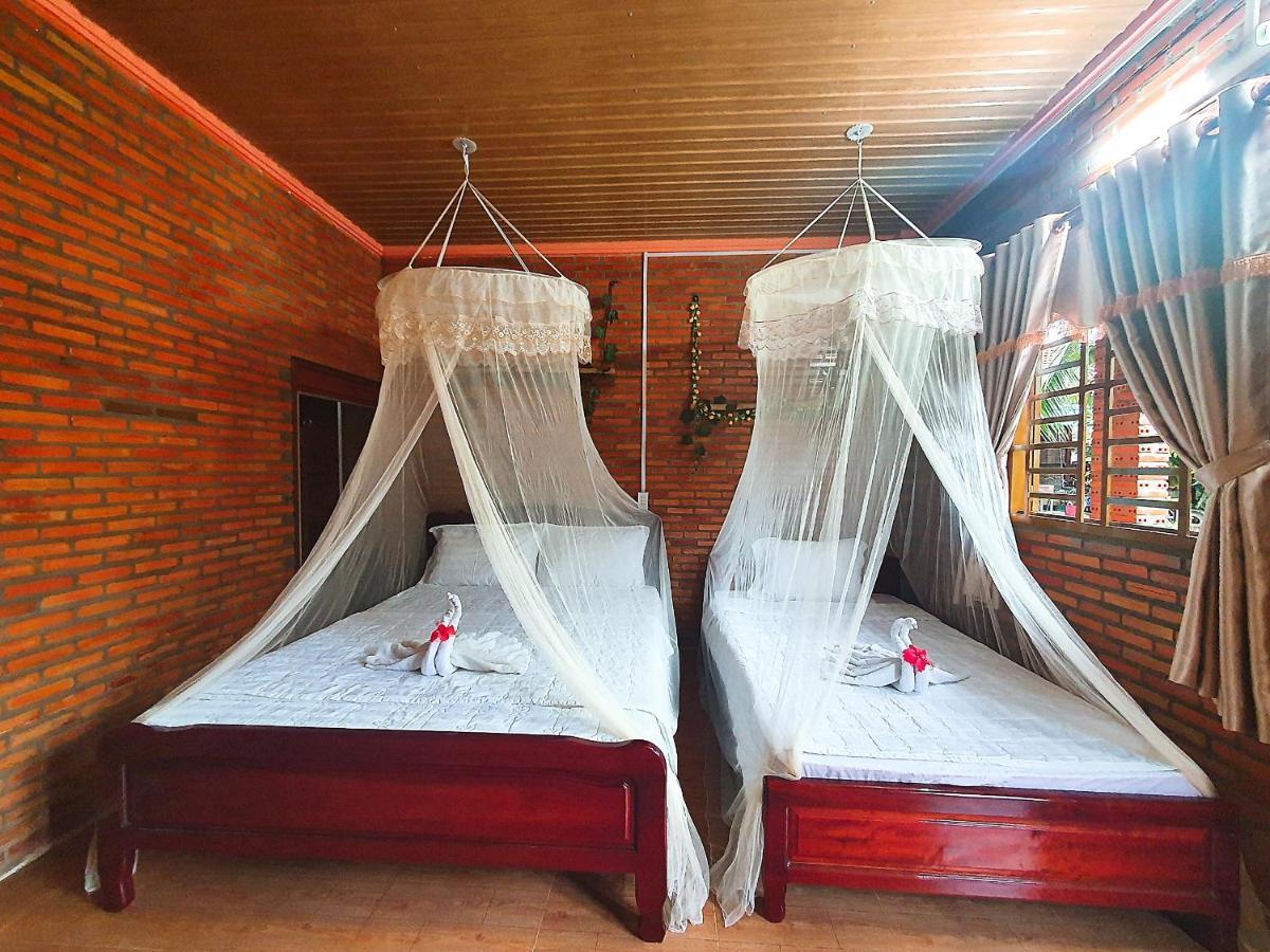 Thuy Tien Eco Lodge Cát Tiên Exterior foto